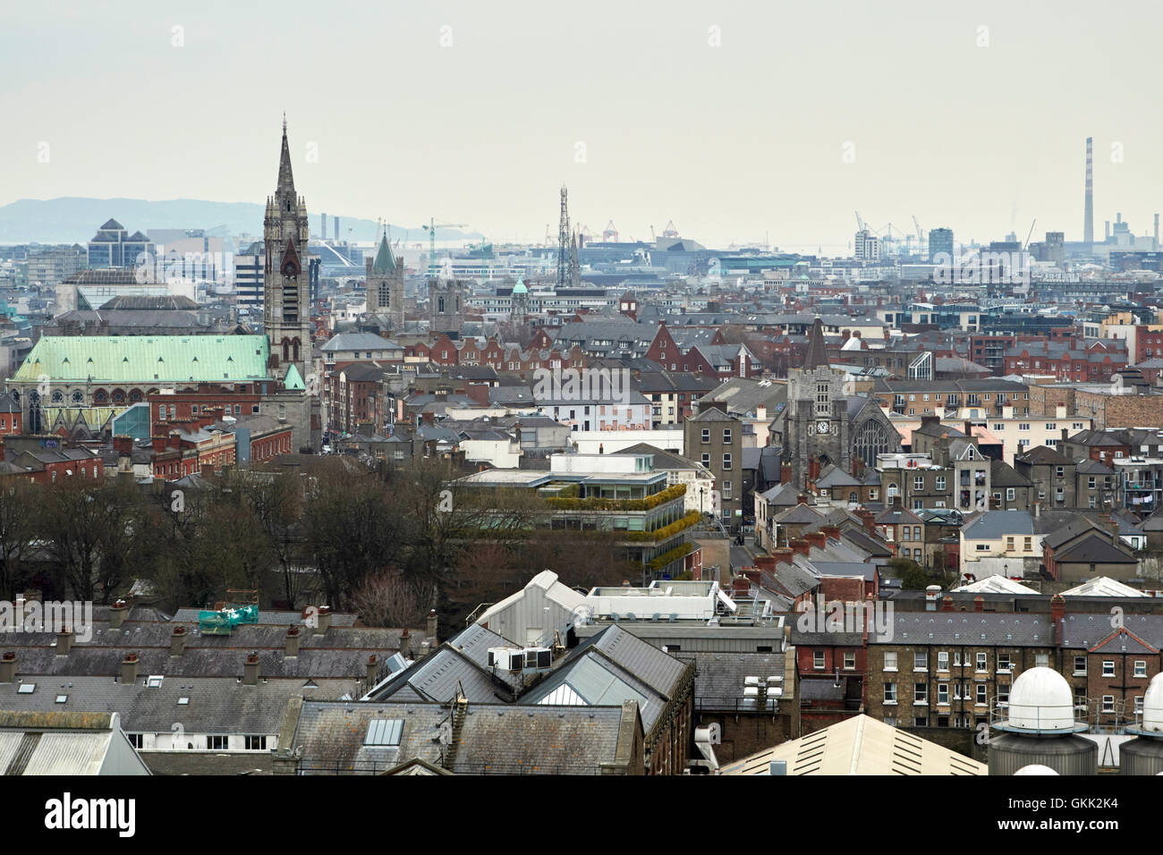 Skyline-Blick über die Freiheiten in Richtung Stadtzentrum von Dublin Irland Stockfoto