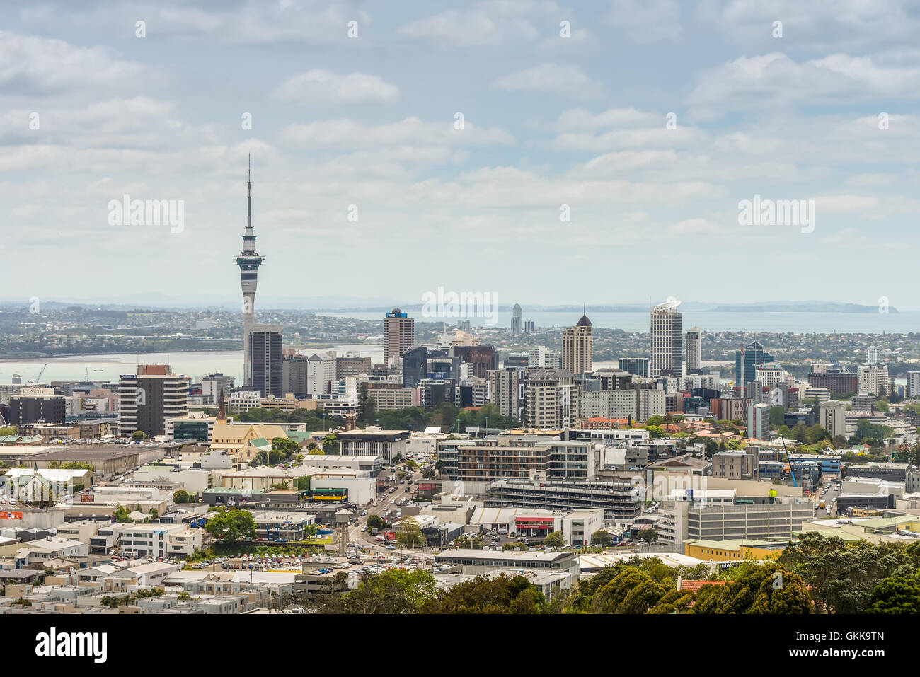 Auckland Skyline-Blick von der Spitze des Mount Eden. Stockfoto