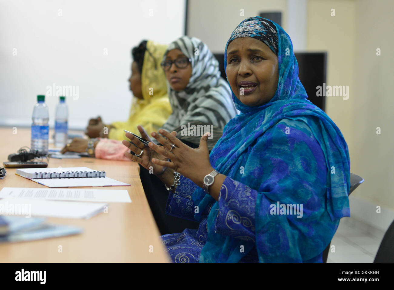 Asha Abdulle Siyad, Somali Women Leadership Initiative: "Wenn Männer nicht Frauen unterstützen und ihnen helfen, die Hindernisse zu beseitigen, die sie als Teil der Politik und der Entscheidungsfindung zu verbieten, wird es auch schwierig sein". Stockfoto