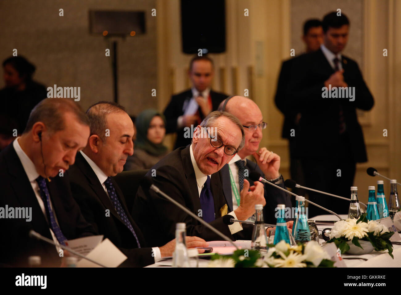 Am 23. Februar 2016 sprach der stellvertretende Generalsekretär der Vereinten Nationen, Jan Eliasson, auf der Eröffnungssitzung des Hochrangigen Partnerschaftsforums in Istanbul. Im Mittelpunkt des Forums standen die Fortschritte in Somalia, insbesondere die Umsetzung des 2013 in Brüssel verabschiedeten New Deal Compact. Stockfoto