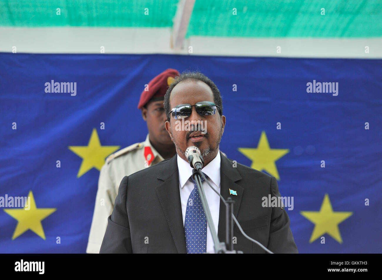 Somalias Präsident Hassan Scheich Mohamud spricht bei einer Zeremonie zum Tag der Europäischen Union am 9. Mai 2016 in Mogadischu. Die Veranstaltung feiert die Partnerschaft zwischen Somalia und der EU und hebt die anhaltende Unterstützung für den Wiederaufbau und die Stabilität Somalias hervor. Stockfoto