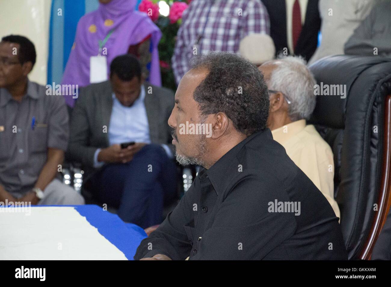 Präsident Hassan Sheikh Mohamud hört Reden während der Abschlusssitzung des Nationalen Führungsforums (NLF), das am 25. Juni 2016 in Baidoa, Somalia, stattfand. Das Forum konzentrierte sich auf die nationale Governance und die politische Entwicklung. / UN Photo / Abdikarim Mohamed Stockfoto