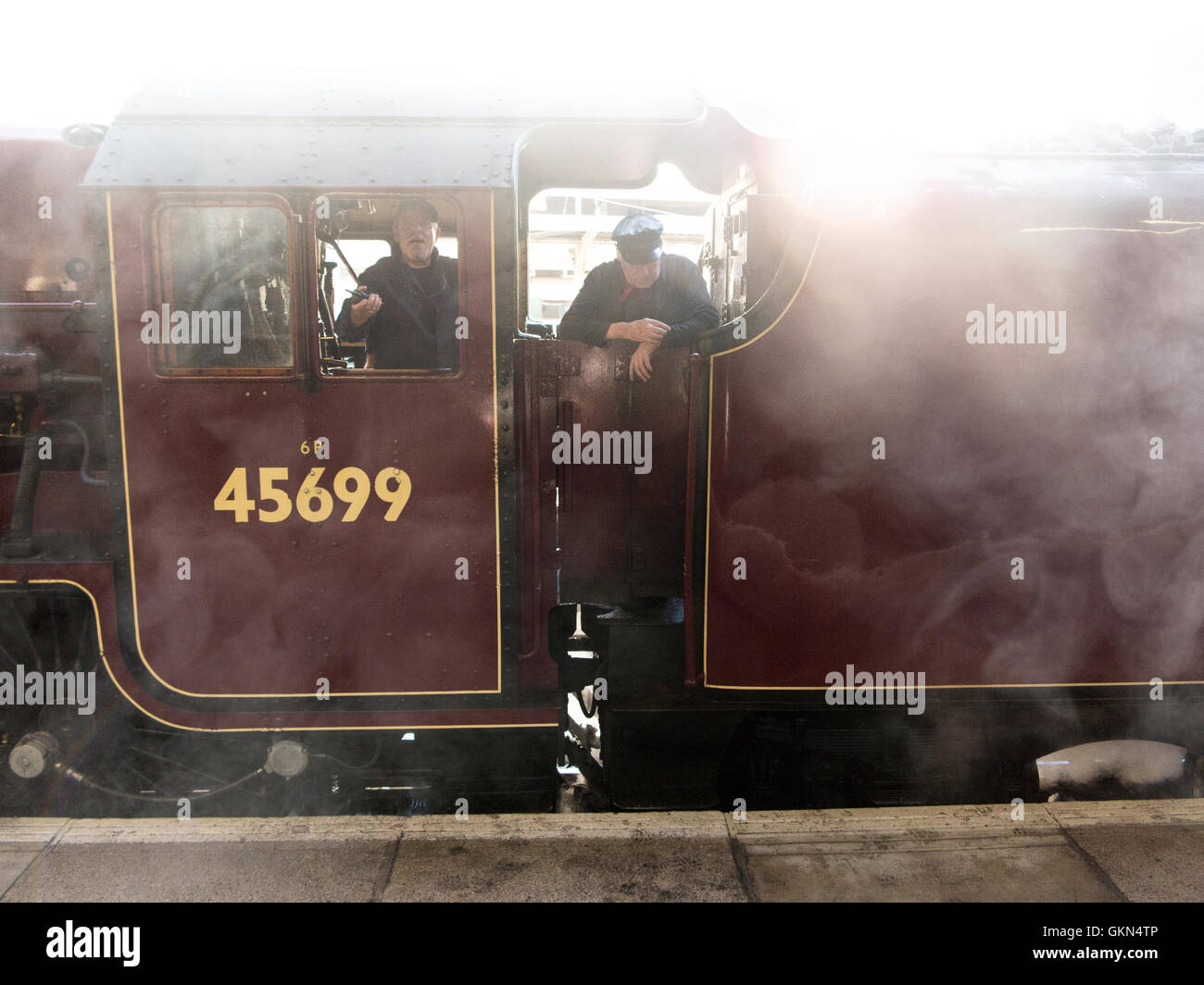 London Victoria Station: The Golden Age of Steam, LMS Jubilee Klasse 5699 Galatea August 2016 Stockfoto