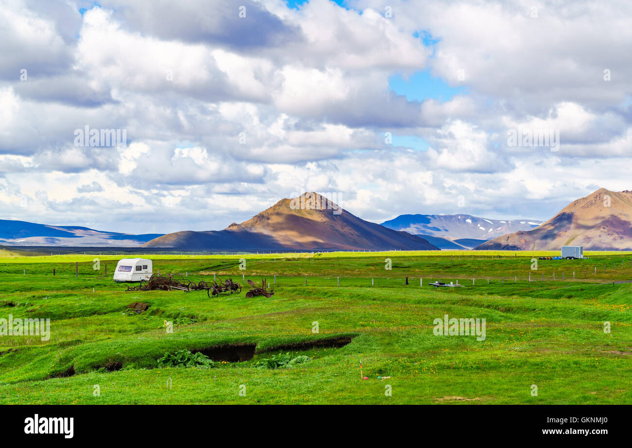 Blick von kultiviertem Land in Modrudalur im Nordosten von Island Stockfoto