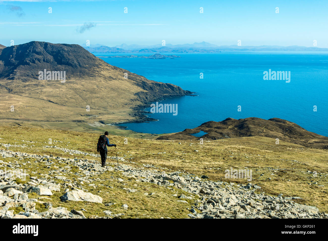 Die Rum Cuillin Berge und Harris Bay, aus dem Grat des Sròn eine t-Saighdeir, Isle of Rum, Schottland, UK Stockfoto