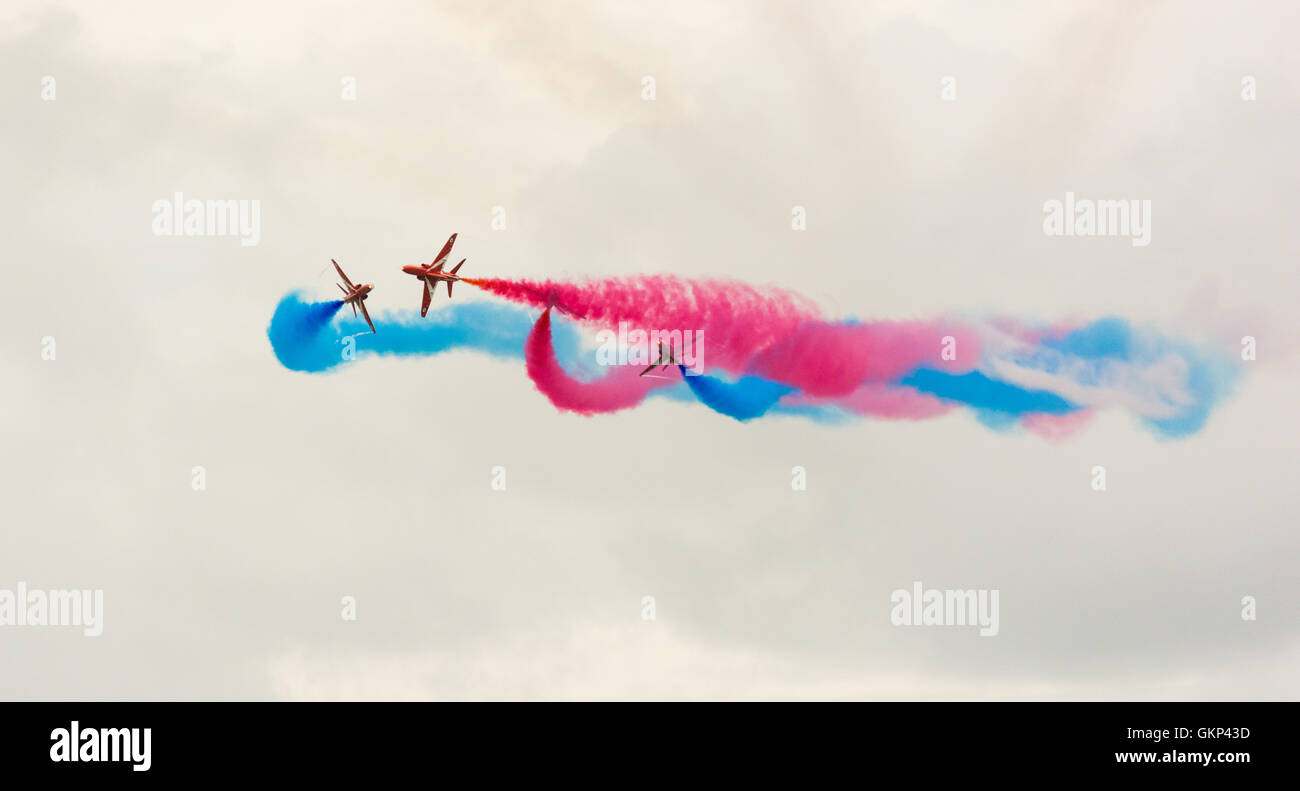 Die roten Pfeile aerobatic Display team Durchführen einer Routine an der Bournemouth Air Show 2016 Stockfoto