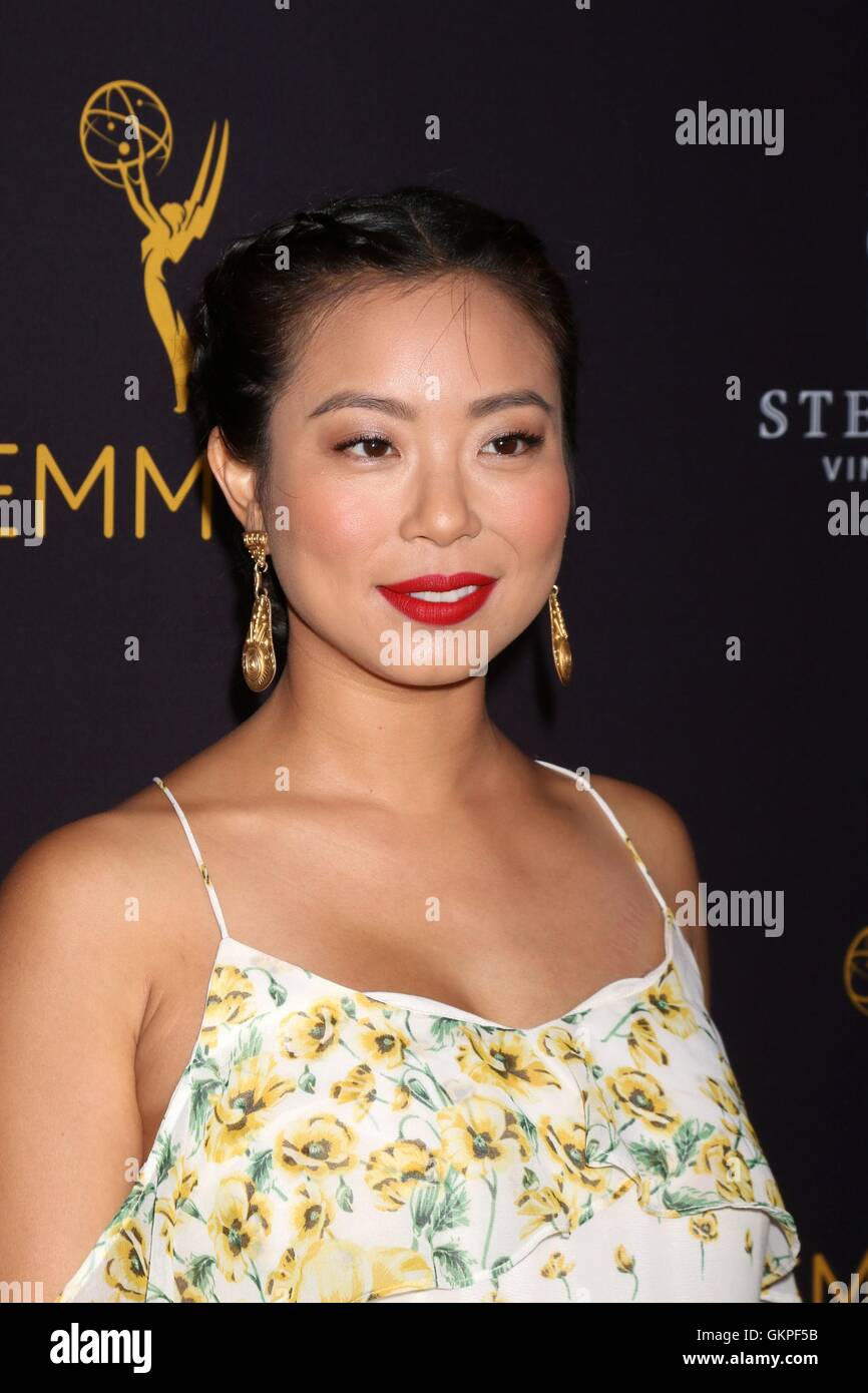 Beverly Hills, CA. 22. August 2016. Michelle Ang im Ankunftsbereich für The Television Academy Darsteller Peer Group 68. Emmy Awards-Cocktail-Empfang, Montage Beverly Hills, Beverly Hills, CA 22. August 2016. © Priscilla Grant/Everett Collection/Alamy Live N Stockfoto