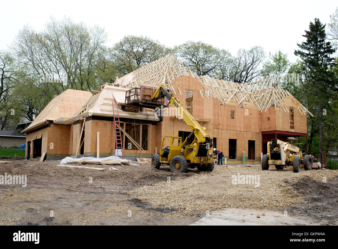 Neues Haus auf dem Grundstück ein Teardown-Haus gebaut. Nord-Mississippi Fluß-Boulevard. St Paul Minnesota MN USA Stockfoto
