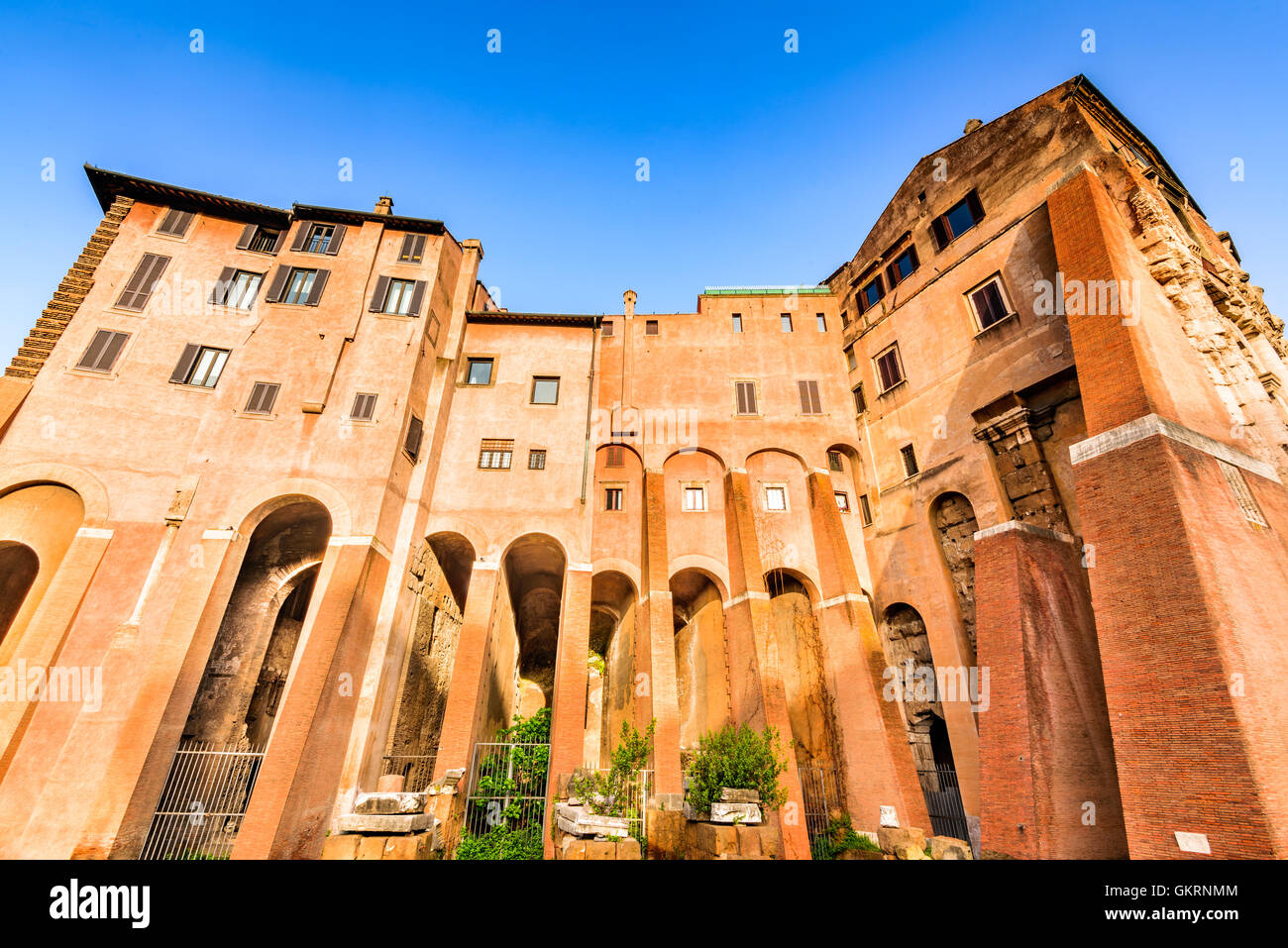 Rom, Italien. Morgendlichen Blick auf das Theater des Marcellus (Italienisch: Teatro di Marcello) erbaut im frühen römischen Republik. Stockfoto