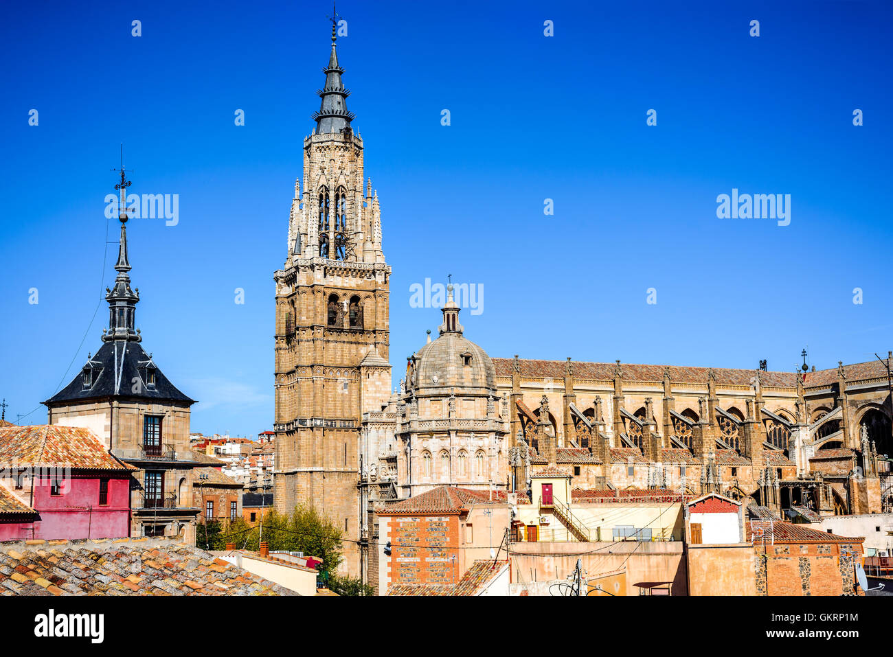 Toledo, Spanien. Primas Catedral in antiken Stadt auf einem Hügel über den Fluss Tejo, Kastilien-La Mancha mittelalterliche Attraktion der Espana Stockfoto
