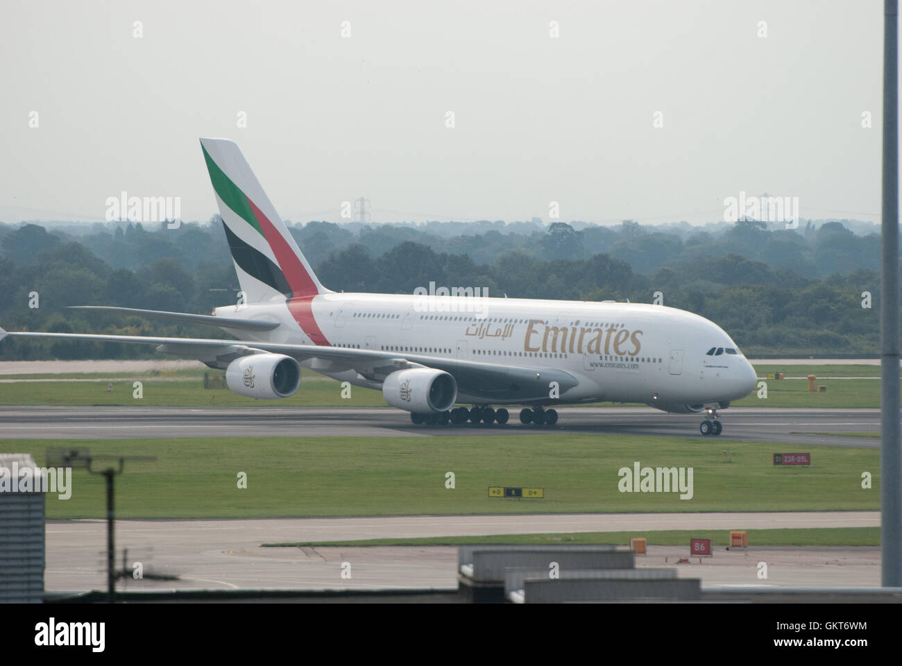 Emirates A380 Landung am Flughafen Manchester Stockfoto