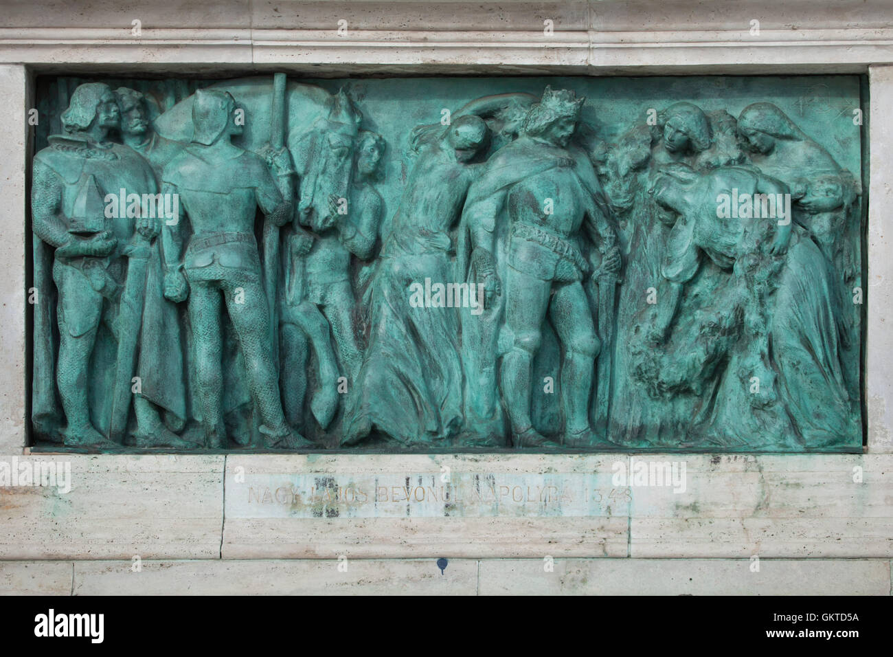 König Louis der große nimmt Naples begrüßt von Königin Johanna von Neapel im Jahre 1348. Bronzerelief von ungarischen Bildhauer György Zala auf dem Millennium-Denkmal in der Heldenplatz in Budapest, Ungarn. Stockfoto