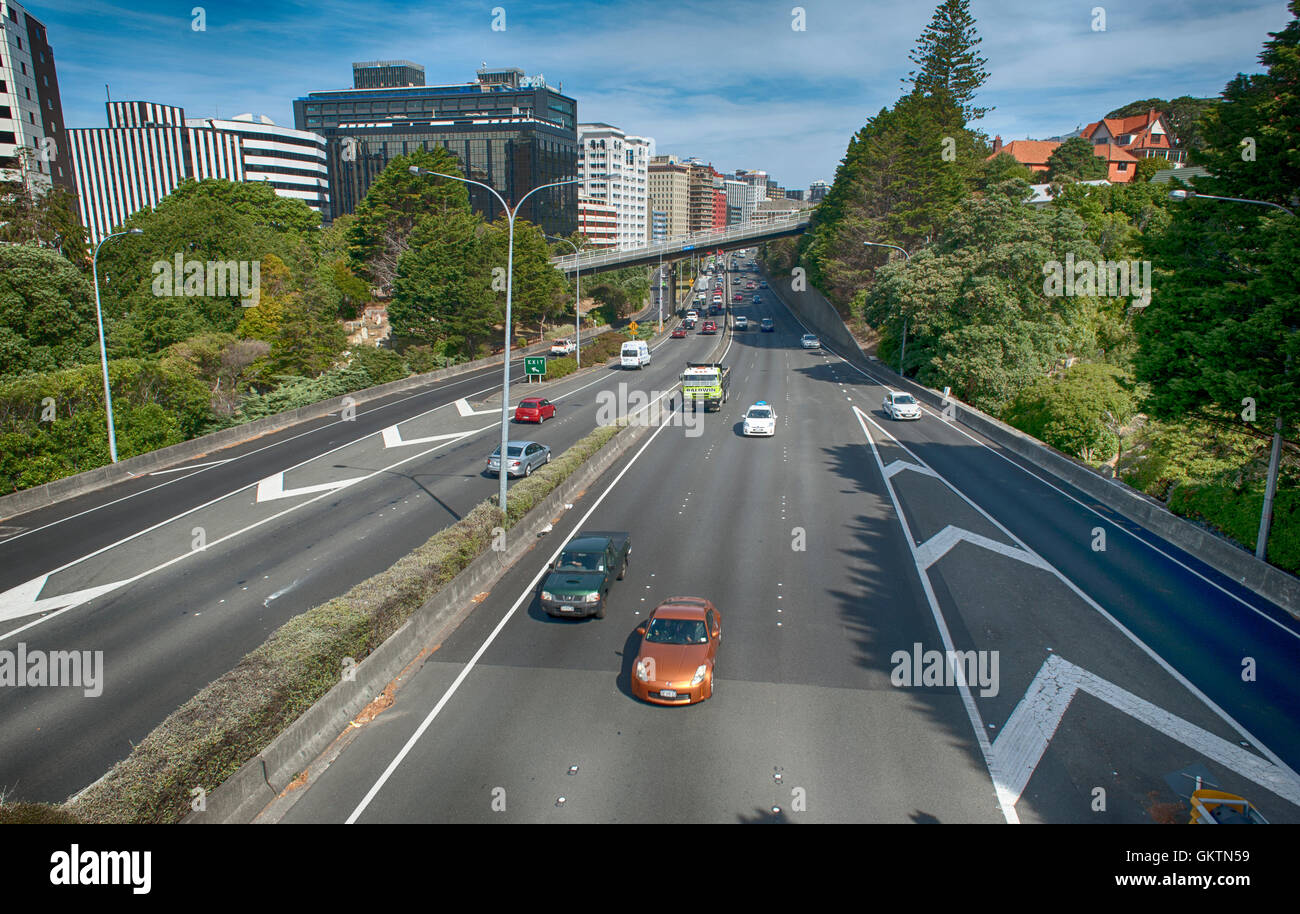 Wellington, New Zealand - 3. März 2016: Blick auf Wellington Stadtautobahn SH1 Stockfoto