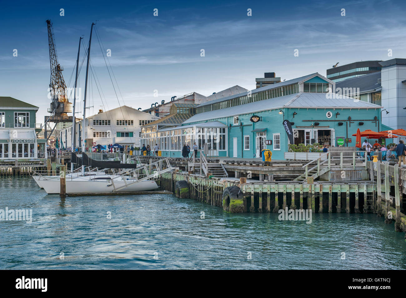 Wellington, New Zealand - 3. März 2016: Restaurants auf Wellington Ufergegend, Nordinsel von Neuseeland Stockfoto