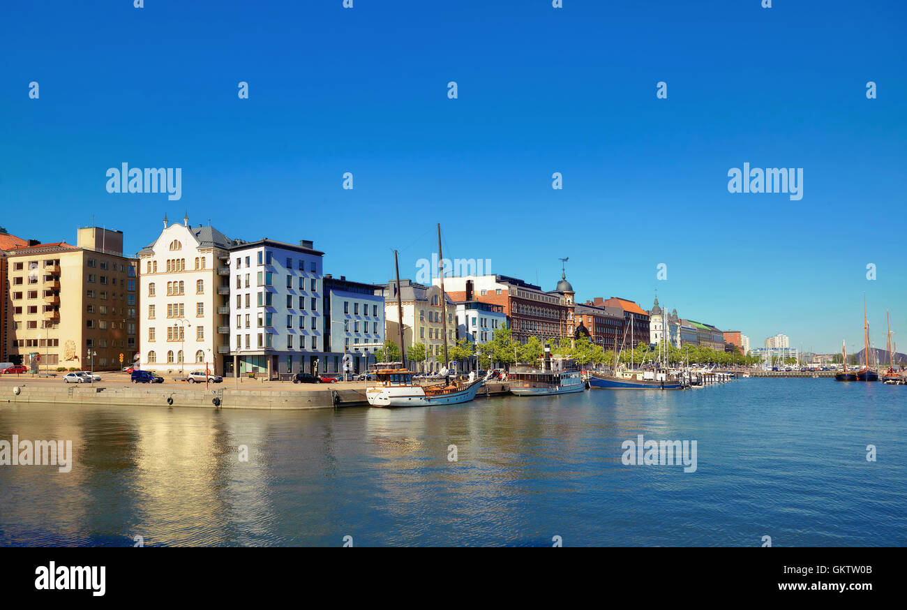 Stadtbild von Hafen mit Yachten in der Altstadt. Helsinki, Finnland Stockfoto