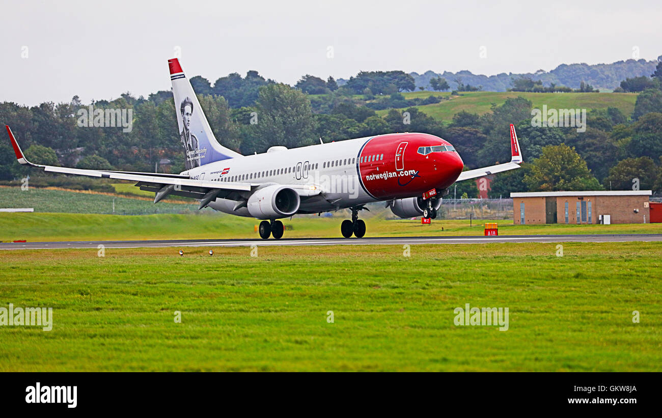 Norwegian Airlines. Boeing 737-800 landet auf dem Flughafen Edinburgh Stockfoto