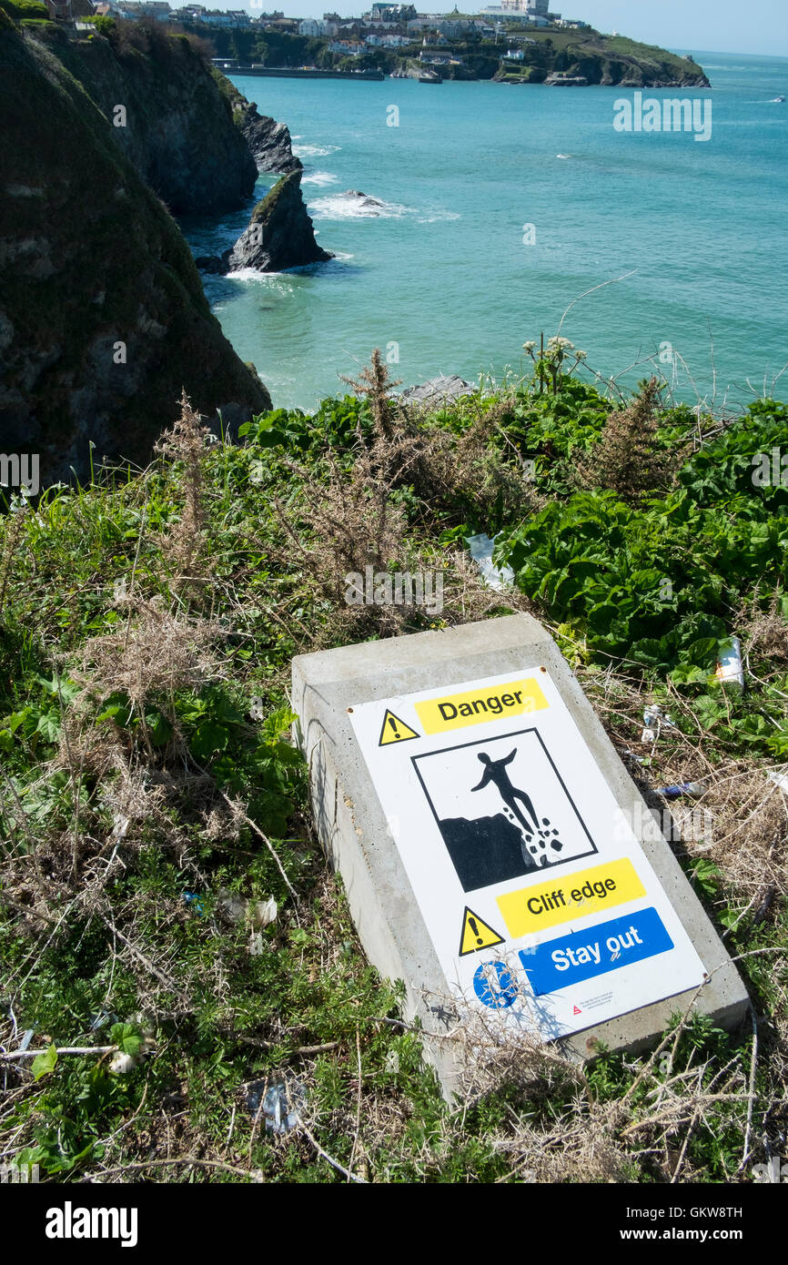 Klippe Warnung Newquay Anzahl 3609 Stockfoto