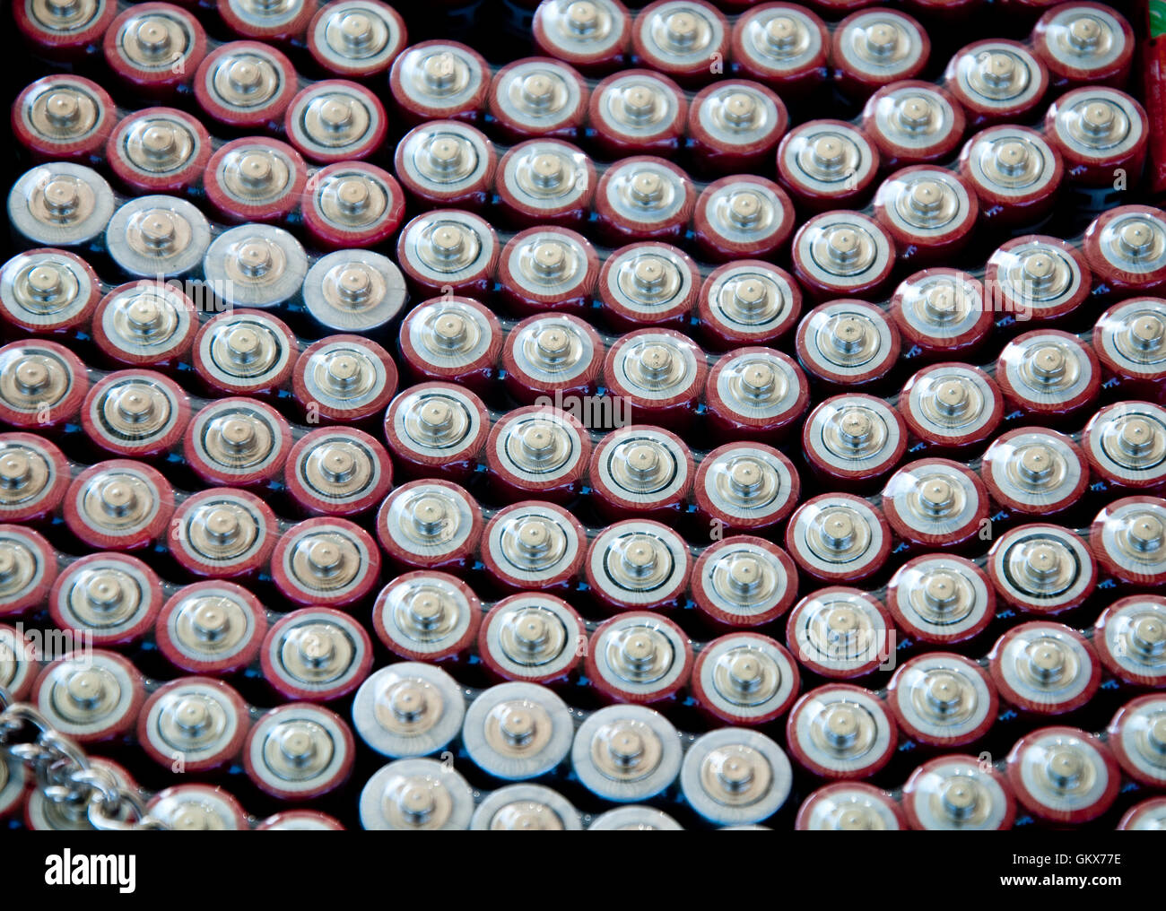eine Reihe von Elektrobatterien Ansichten von oben Dateien Stockfoto