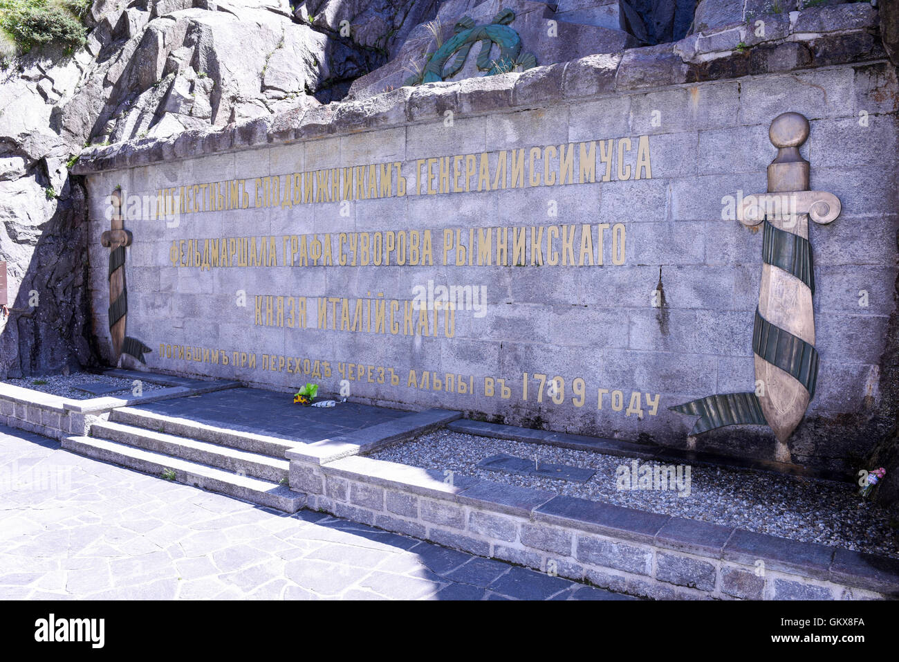 Denkmal für den russischen General Suvorov in Andermatt am Gotthard Berg in den Schweizer Alpen Stockfoto