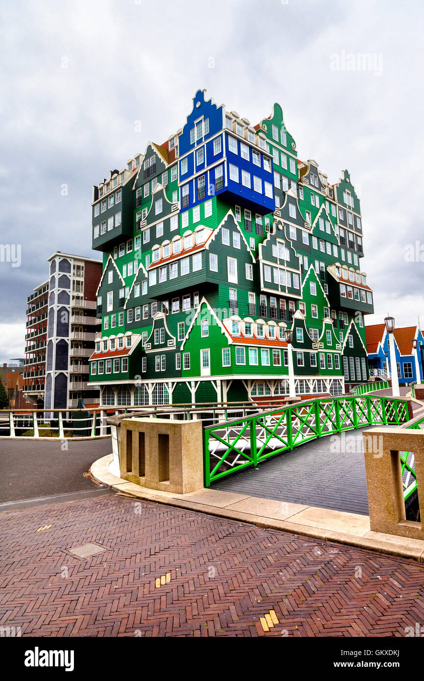 Einzigartige farbenfrohe Hotel in Zaandam, Niederlande. Stockfoto
