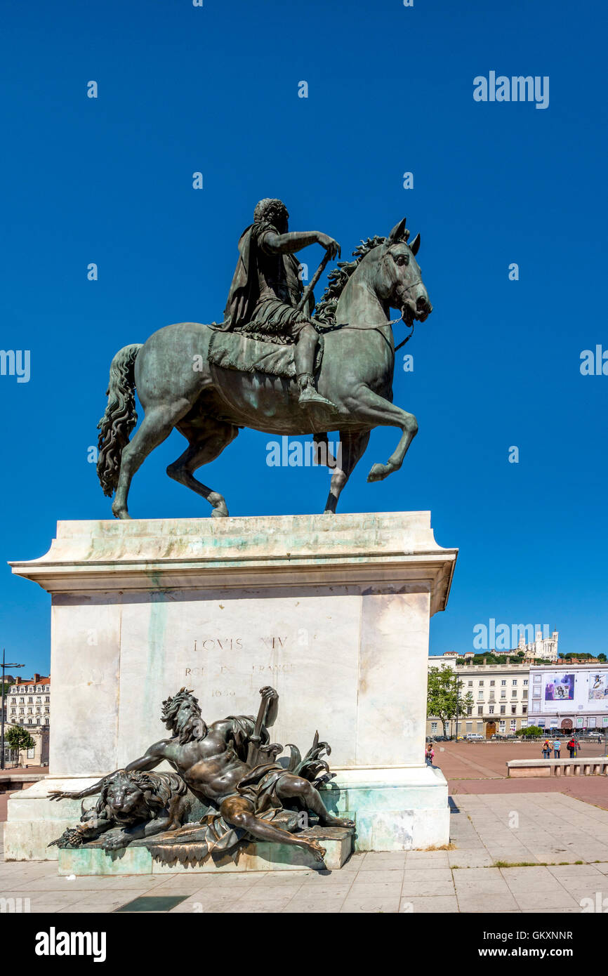 Statue von König Louis XIV zu Pferd. Setzen Sie Bellecour in Lyon. Rhône-Alpes. Frankreich. Europa Stockfoto