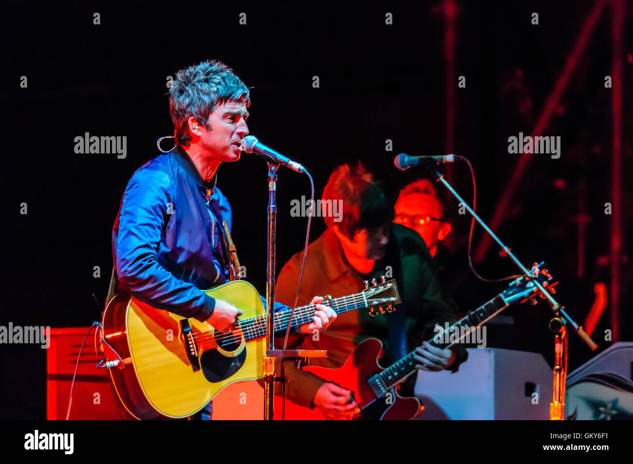 Belfast, Nordirland. 23. August 2016 - Noel Gallagher High Flying Birds spielen Belsonic Musikfestival Credit: Stephen Barnes/Alamy Live News Stockfoto