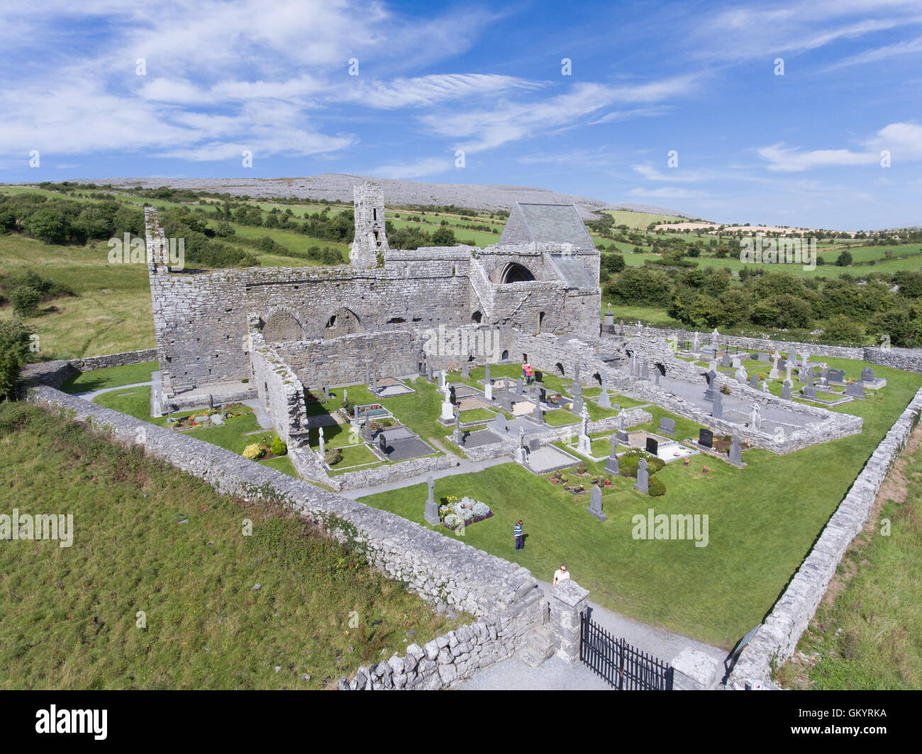 Luftbild Corcomroe Abbey Burren, County Clare, Clare, Irland Stockfoto