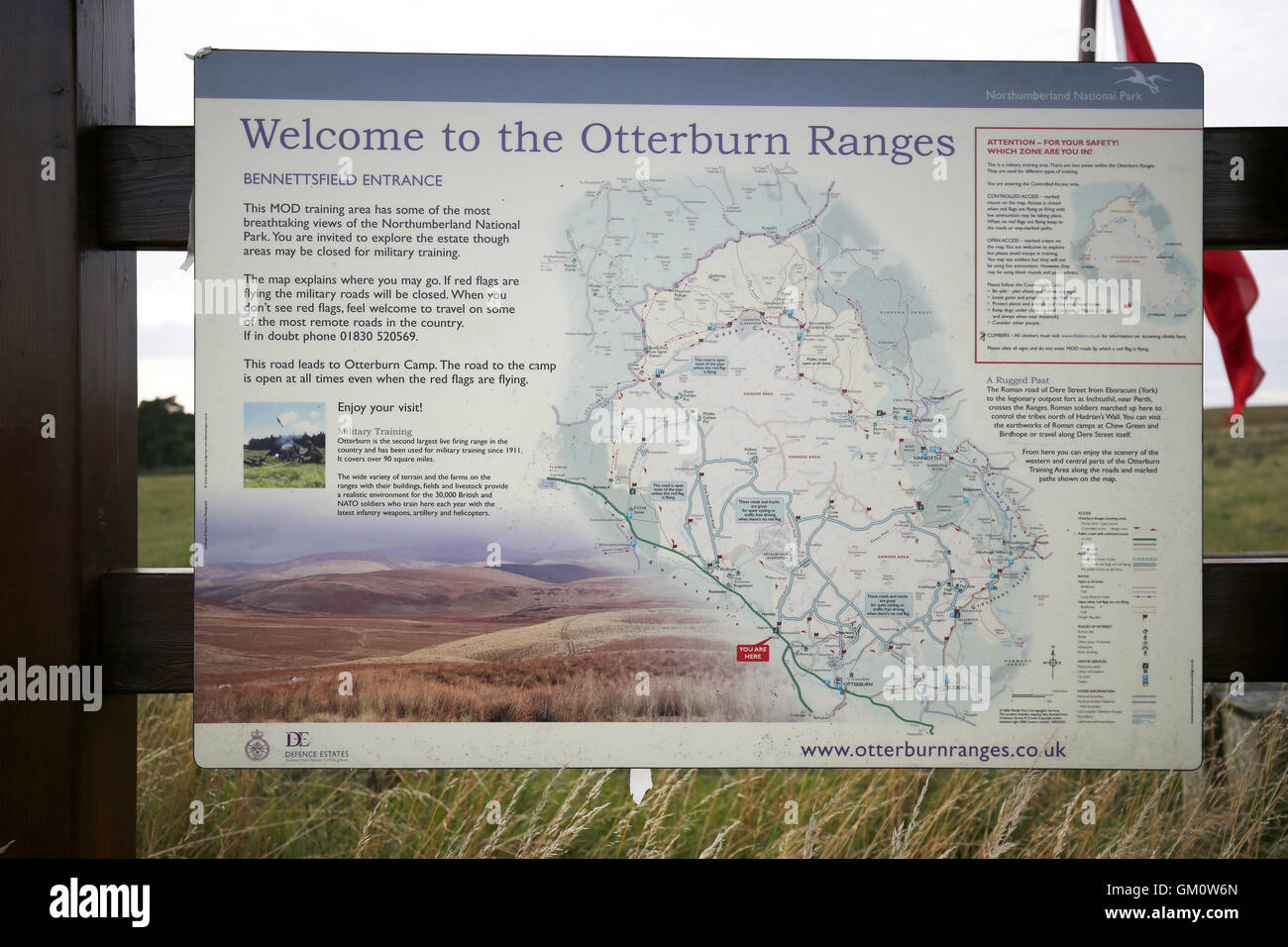 Eine Information der Öffentlichkeit-Karte, die im Bereich der Dreharbeiten Palette von Otterburn Trainingslager in Northumberland, wo ein Soldat gestorben ist sehen, während die Teilnahme in einer Nacht-Leben-schießen-Übung. Stockfoto