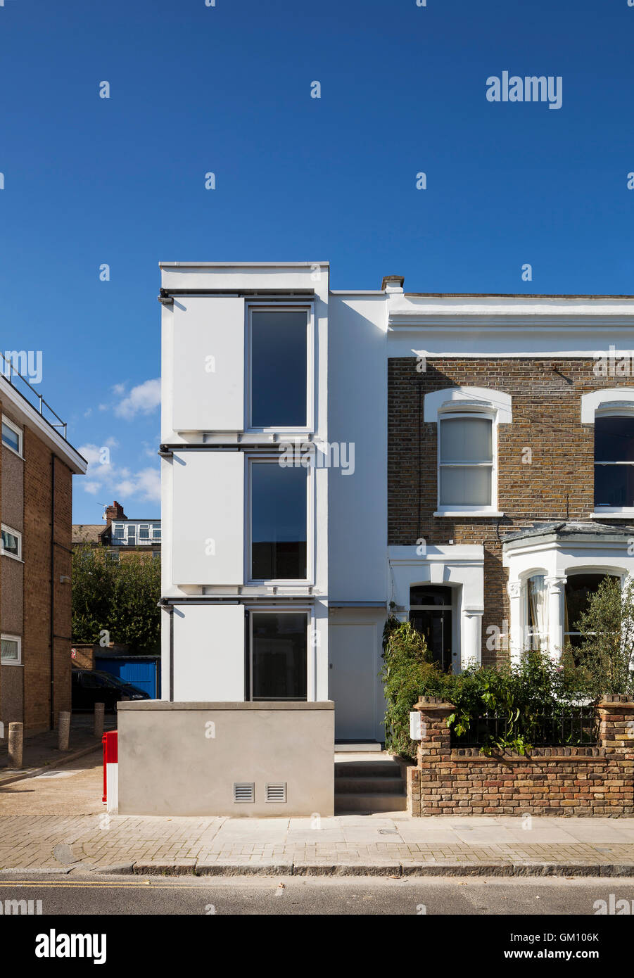 Tag Zeit mit Fensterläden aufzurufen. Das Aktivhaus, London, Vereinigtes Königreich. Architekt: Prof. Stephan Gage, 2013. Stockfoto