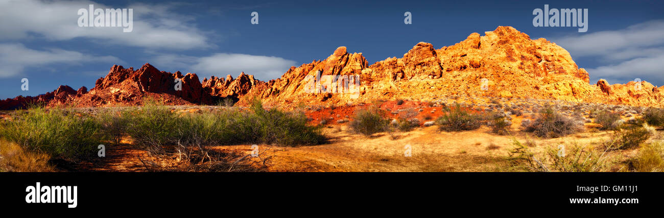 Die schöne Wüsten Farben rot und Orange im Valley of Fire State Park, nördlich von Las Vegas, Nevada. Stockfoto