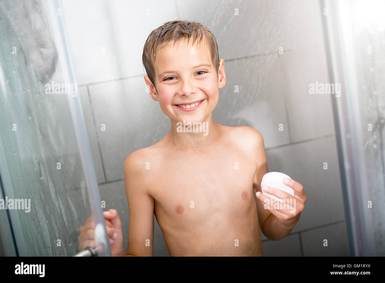 Wundervolles Teen In Der Dusche Wundervolles Teen In Der Dusche