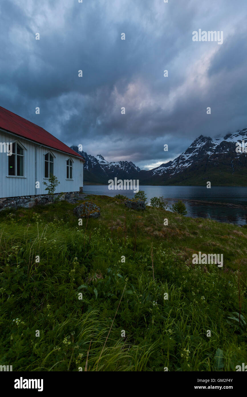 Sildpollnes Kirche auf der Sildpollneset Halbinsel, Lofoten Inseln, Norwegen. Stockfoto