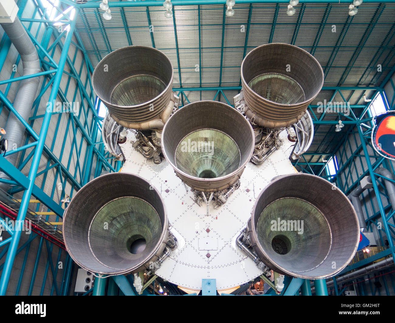 Fünf Rocketdyne f-1-Motoren auf S-IC erste Stufe der Saturn V-Rakete Stockfoto