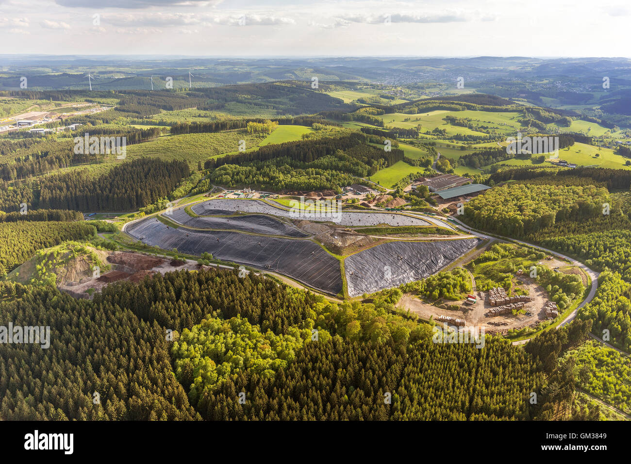 Luftaufnahme, Grafschaft Deponie Olpe, Deponie, Deponie, recycling, Luftaufnahme von Olpe, Nordrhein-Westfalen, Deutschland, Nordeuropa Stockfoto