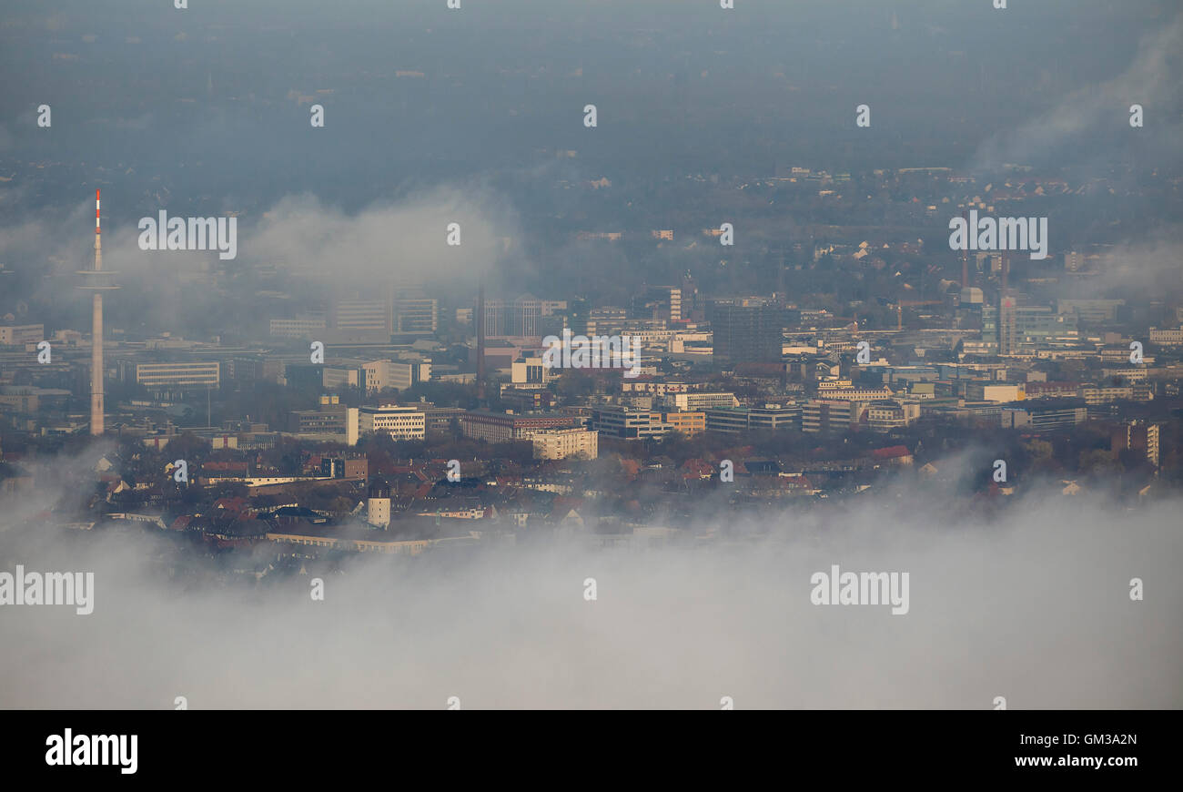 Luftaufnahme, Herbst Wolken über dem Zentrum von Essen, Luftaufnahme von Lebensmitteln, Fernsehturm, Ruhrgebiet, Nordrhein-Westfalen, Deutschland Stockfoto