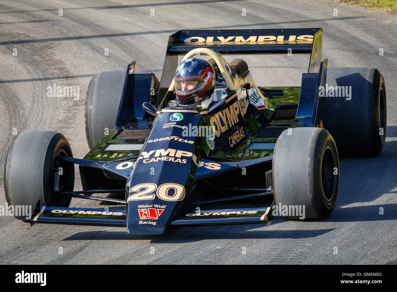 Wolf-Cosworth WR7 1979 mit Fahrer Rudolf Rami auf die 2016 Goodwood Festival of Speed, Sussex, UK. Stockfoto