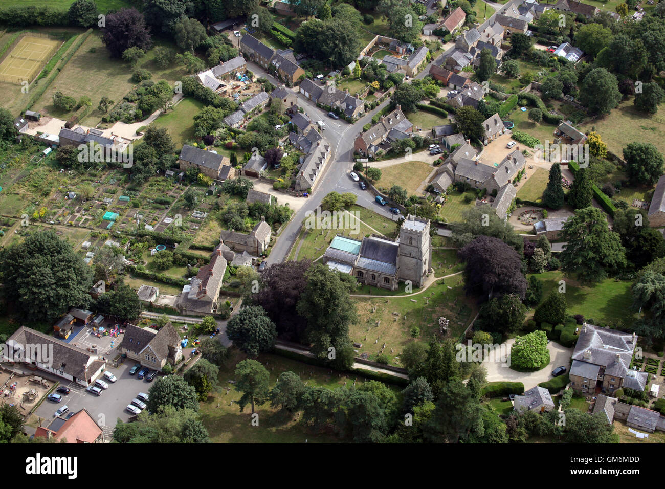 Luftaufnahme von Oxfordshire Dorf von Steeple Aston, UK Stockfoto