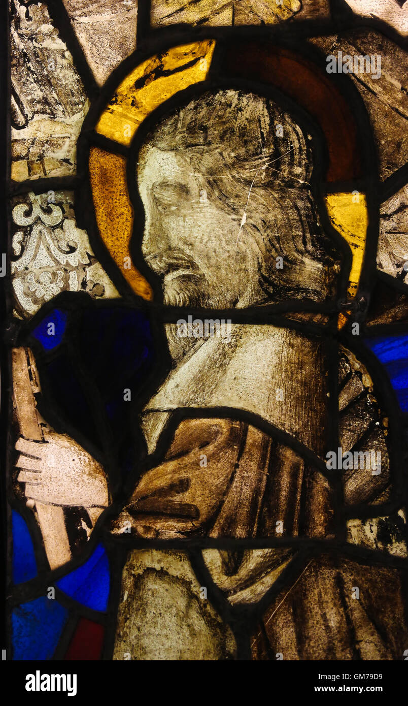 BATALHA, PORTUGAL - 24. Juli 2016: Glasmalerei (15. Jh.), ein Prophet des alten Testaments in das Kloster von Batalha darstellen ich Stockfoto