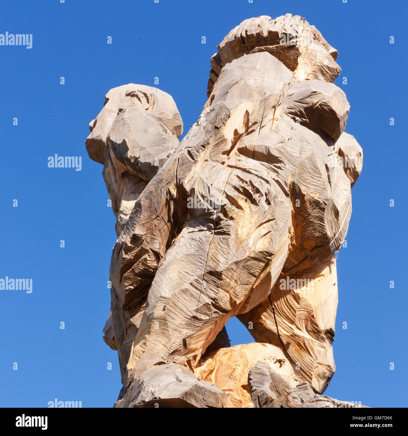 Rohschnitt Holzskulptur Stockfoto