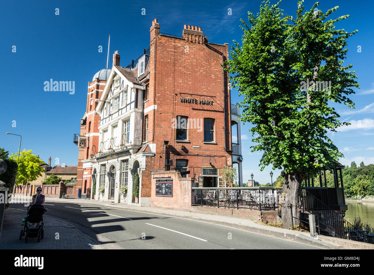 The White Hart Public House in Barnes, London, SW13, England, Großbritannien Stockfoto