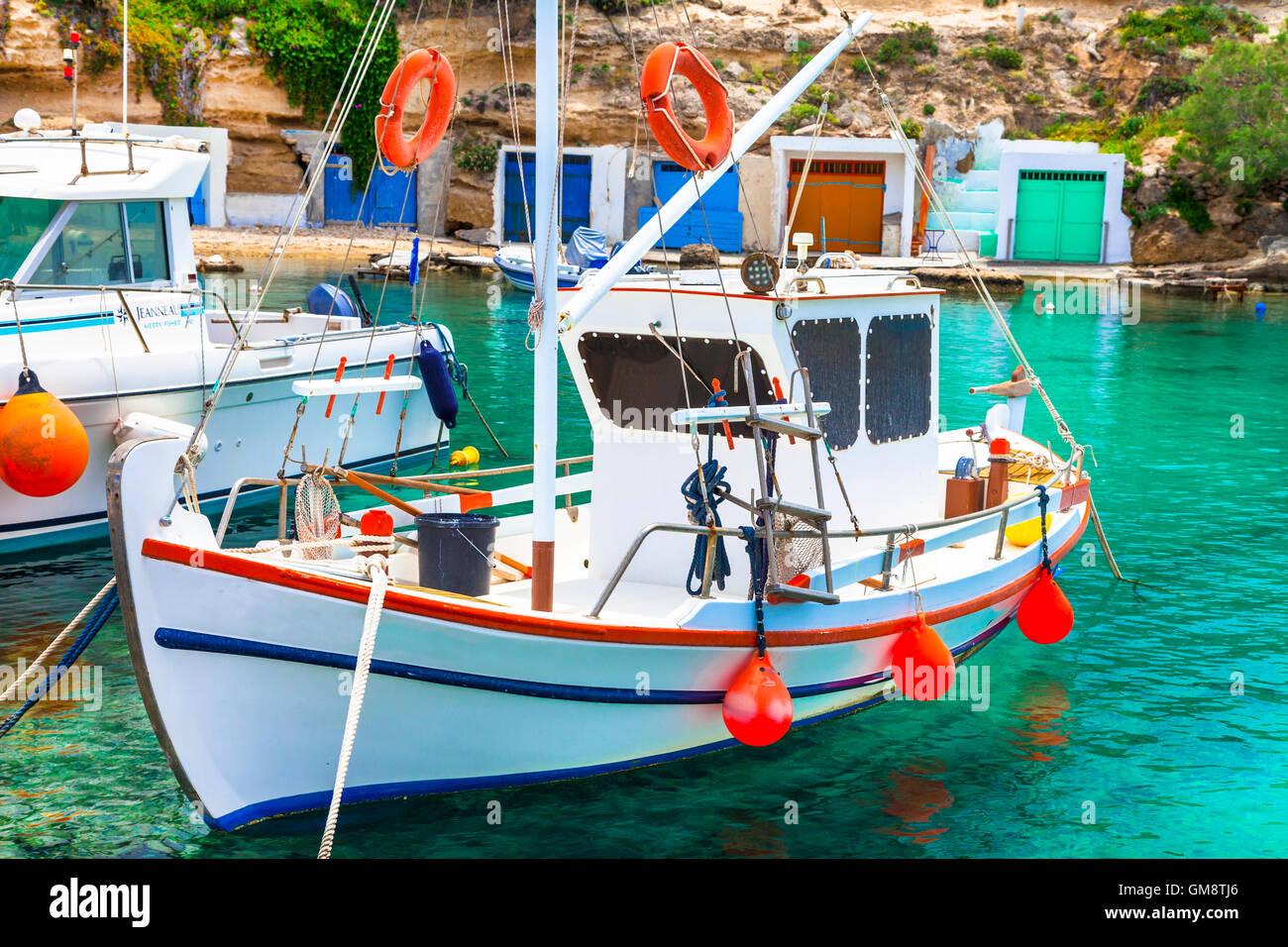 authentische traditionelle Fischerdörfer der griechischen Inseln - Mandrakia, Milos Stockfoto