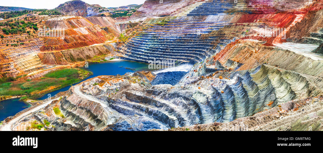 einzigartige mineralische Minen in Milos Insel, Griechenland, Kykladen Stockfoto