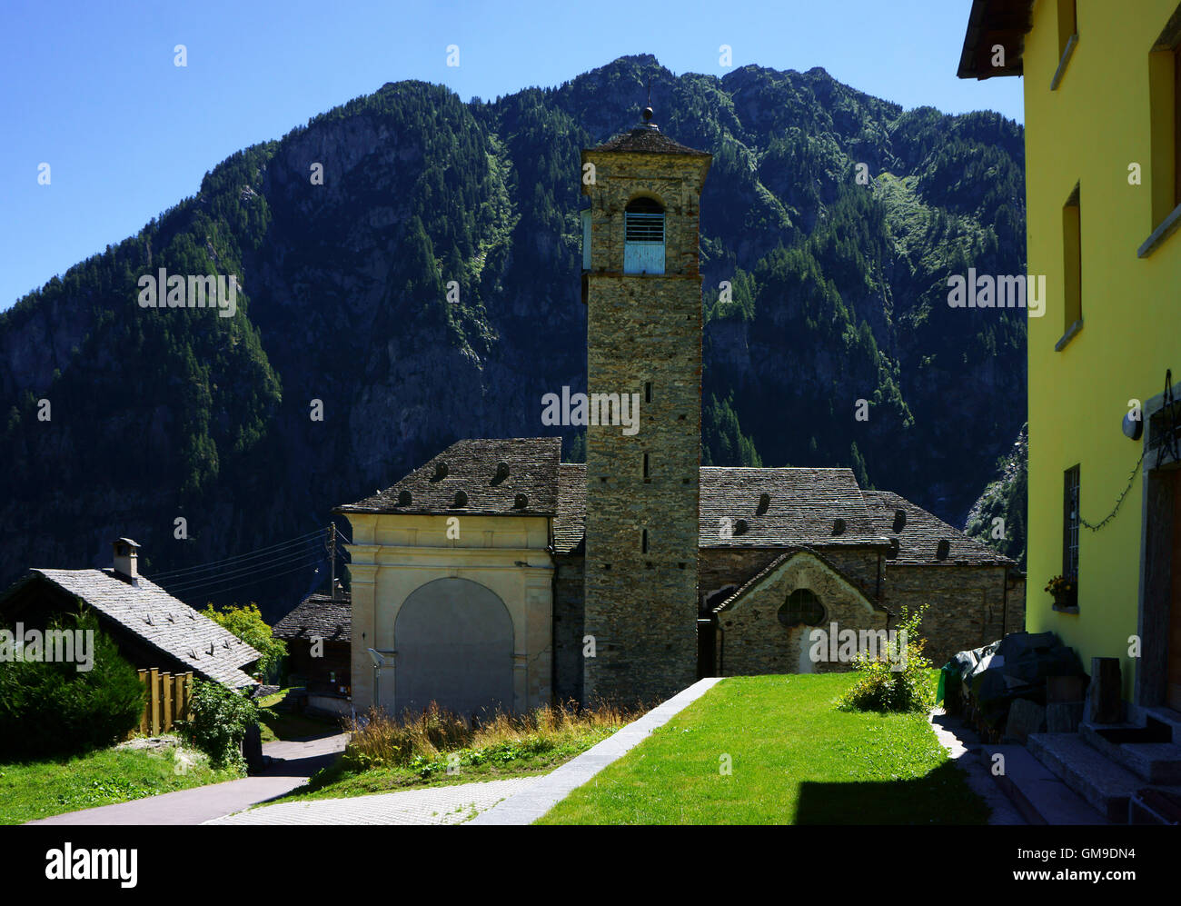Kirche in Cimalmotto, Valle di Campo, Valle Maggia, Tessin, Italien Stockfoto