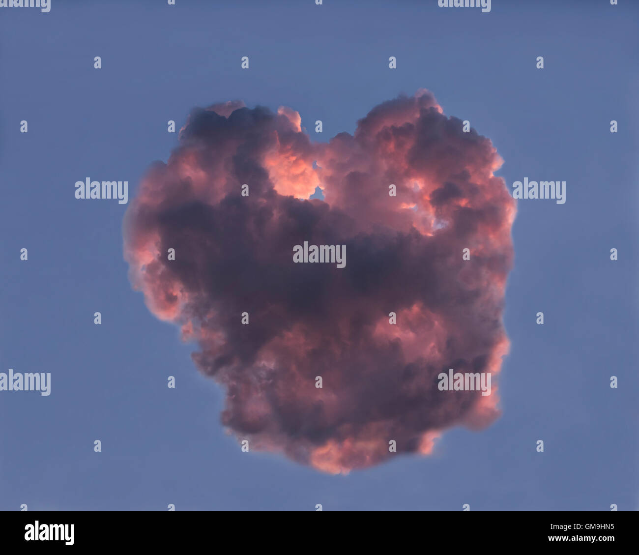 Cloud in Form von Herzen Stockfoto