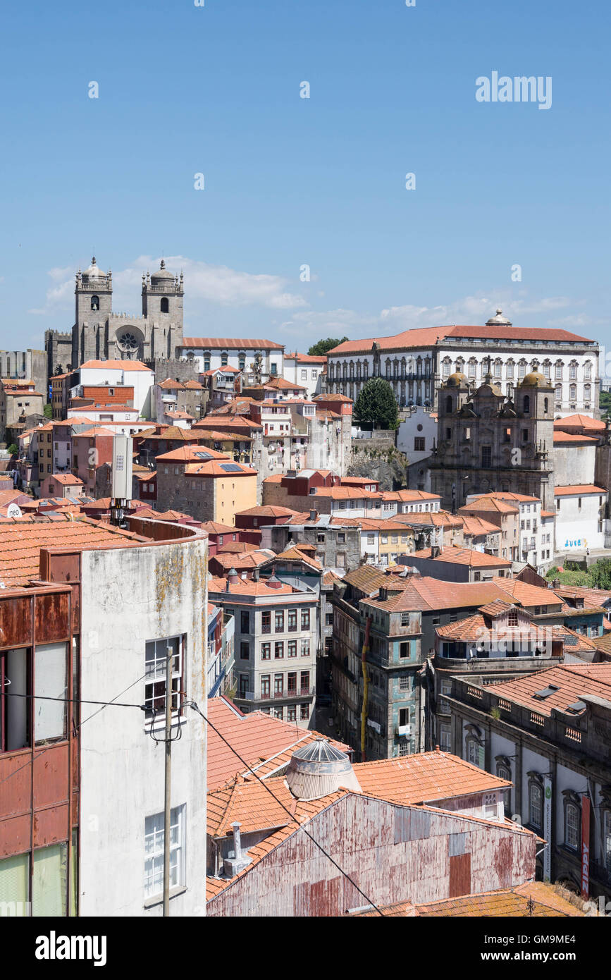 Se Kathedrale angesehen, über Dächer, Porto, Portugal Stockfoto