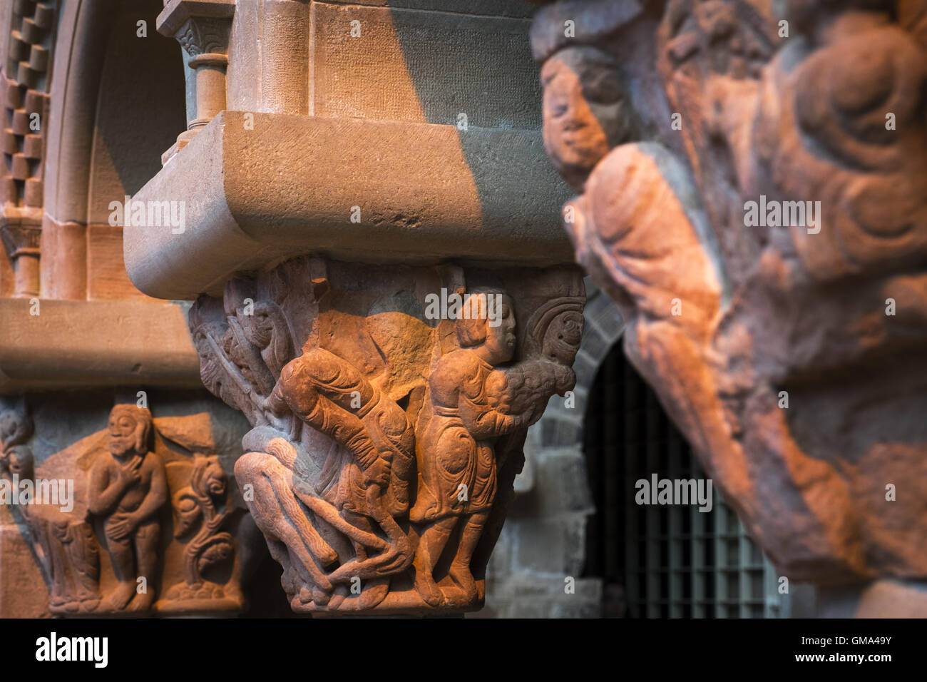 Hauptstädte in das Kloster von San Juan De La Peña. Romanische Kunst, XI Jahrhundert Stockfoto