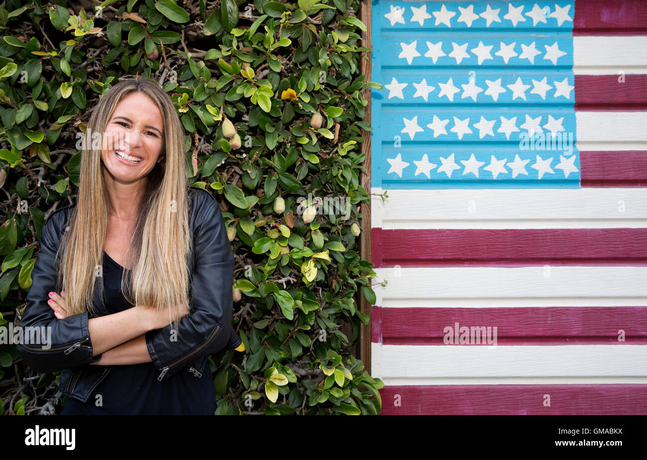 Melissa Broder Posen aus einem Porträt in Los Angeles Kalifornien am 3. Mai 2016 Stockfoto