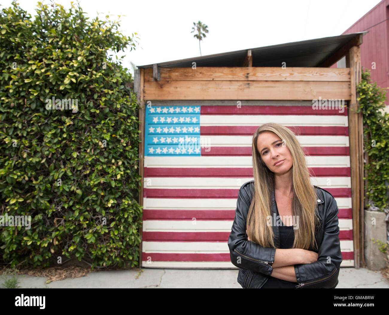 Melissa Broder Posen aus einem Porträt in Los Angeles Kalifornien am 3. Mai 2016 Stockfoto