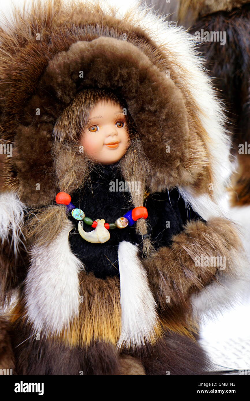 Alaskan Puppe verkauft auf dem Markt von Anchorage and Festival in der Innenstadt von Anchorage, Alaska Stockfoto