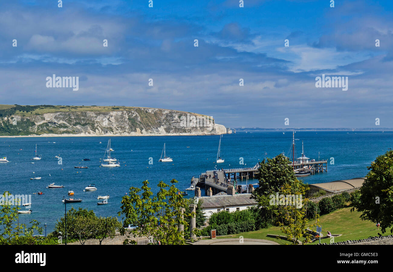 Blick über Swanage Bay Ballard down, Dorset, Großbritannien Stockfoto